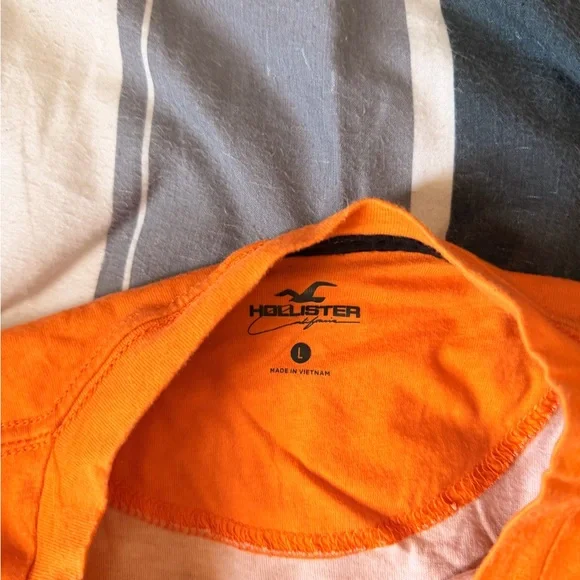Hollister men’s summer Gradient T-Shirts - Orange and Purple - Picture 3 of 3